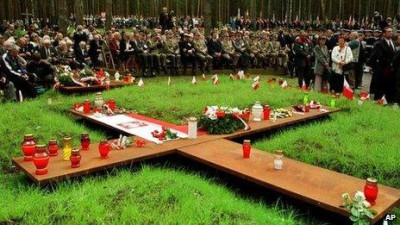 Katyn Forrest memorial.jpg