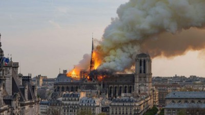 skynews-notre-dame-fire-paris_4641583.jpg