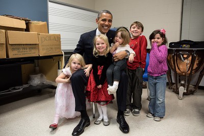 Barack_Obama_with_relatives_of_Emilie_Parker.jpg