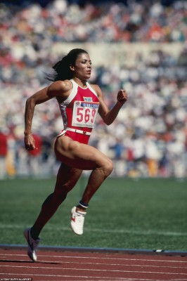 44942681-9748245-Flo_Jo_pictured_in_action_at_the_1988_Seoul_Games_died_in_1998_a-a-78_1625218915154.jpg