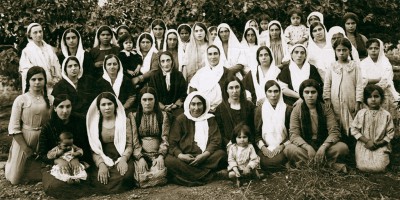 Greatest Holy Leaf Munirih Khanum and her four daughters