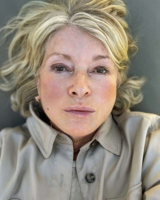 martha-stewart-birthday-selfie-080322-99405ed1603644b5848228ff9fe88df4.jpg