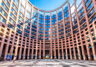 oval-courtyard-inside-european-parliament-building-strasbourg-france-2.jpg